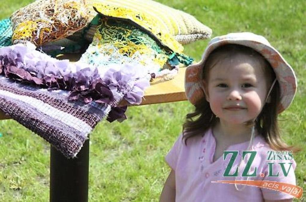 Ieskandinot skolēnu vasaras brīvlaiku, Starptautiskajā bērnu aizsardzības dienā ar mācību gada laikā paveikto klātesošos Raiņa parkā iepriecināja bērnu un jauniešu centra «Junda» audzēkņi. Pasākumā «Cukurvatē» notika Jelgavā vēl nebijušas...