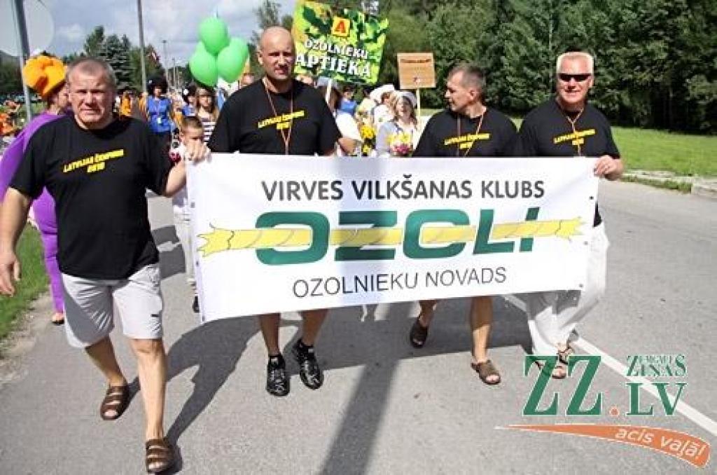 30.jūlijā pirmo reizi īstenota iecere rīkot Ozolnieku novada svētkus. Sestdien ar gājienu no Ozolnieku vidusskolas uz stadionu un ziedu ceļa veidošanu sākās svētki «Ar saknēm novadā». Pirmie novadā, kas savu mūžu var skaitīt, sākot no...
