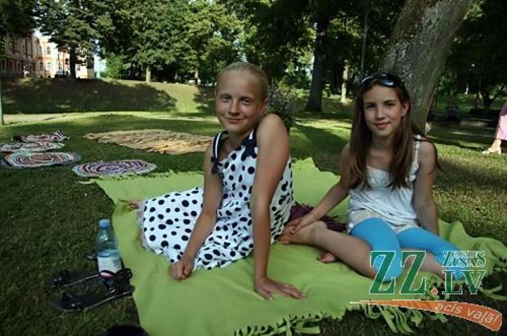 Saliņā pie Latvijas Lauksamniecības universitātes 7.jūlijā notika tradicionālie slāvu vasaras saulgriežu svētki «Kupalle».
Koncertā piedalījās teātra trupa «Poteha», Jelgavas baltkrievu biedrības «Ļanok» baltkrievu folkloras ansamblis...
