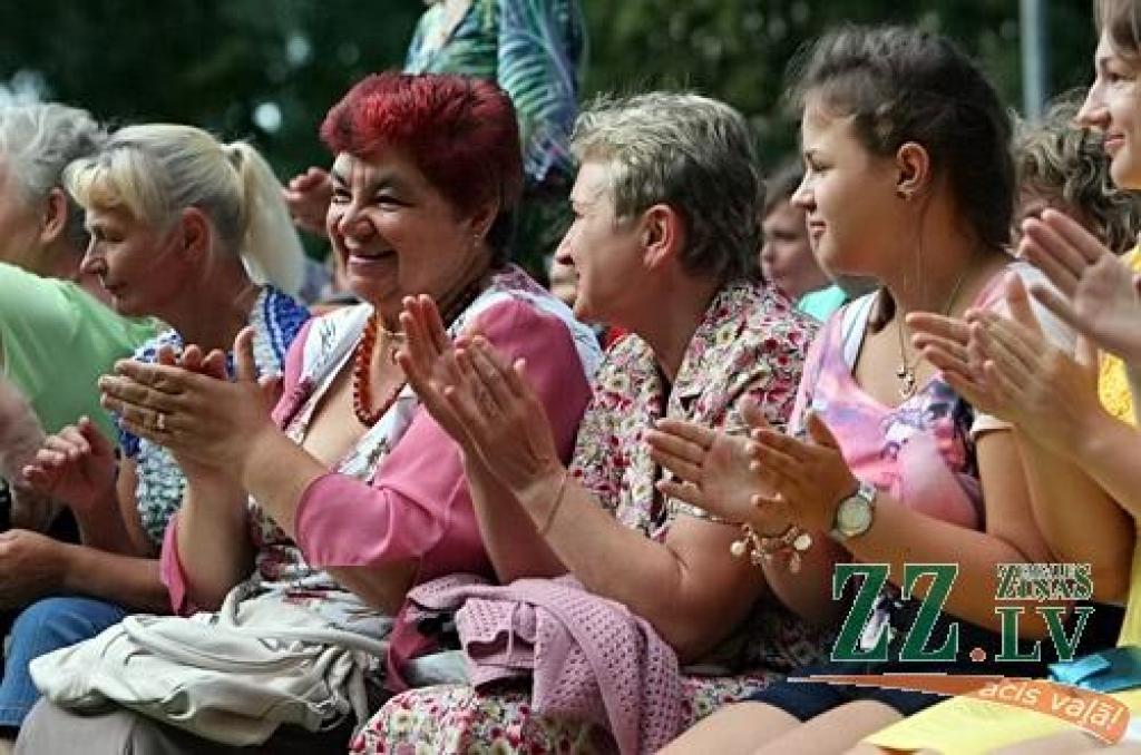 Saliņā pie Latvijas Lauksamniecības universitātes 7.jūlijā notika tradicionālie slāvu vasaras saulgriežu svētki «Kupalle».
Koncertā piedalījās teātra trupa «Poteha», Jelgavas baltkrievu biedrības «Ļanok» baltkrievu folkloras ansamblis...