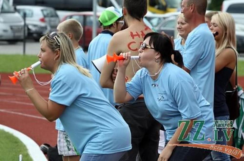 Grupas «Prāta vētra» iedibinātais amatieru čempionāts minifutbolā «Mītava open 2011» noslēdzies 13. augustā ar finālturnīru Zemgales Olimpiskajā centrā.
Līdz tam notika priekšsacīkstes jeb seši zonālie turnīri, un no katra pa trim...