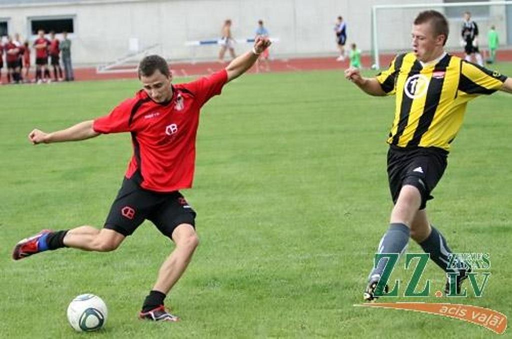 Grupas «Prāta vētra» iedibinātais amatieru čempionāts minifutbolā «Mītava open 2011» noslēdzies 13. augustā ar finālturnīru Zemgales Olimpiskajā centrā.
Līdz tam notika priekšsacīkstes jeb seši zonālie turnīri, un no katra pa trim...