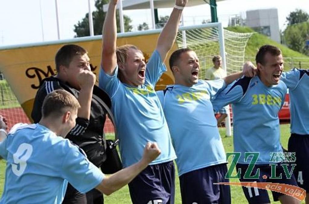 Grupas «Prāta vētra» iedibinātais amatieru čempionāts minifutbolā «Mītava open 2011» noslēdzies 13. augustā ar finālturnīru Zemgales Olimpiskajā centrā.
Līdz tam notika priekšsacīkstes jeb seši zonālie turnīri, un no katra pa trim...