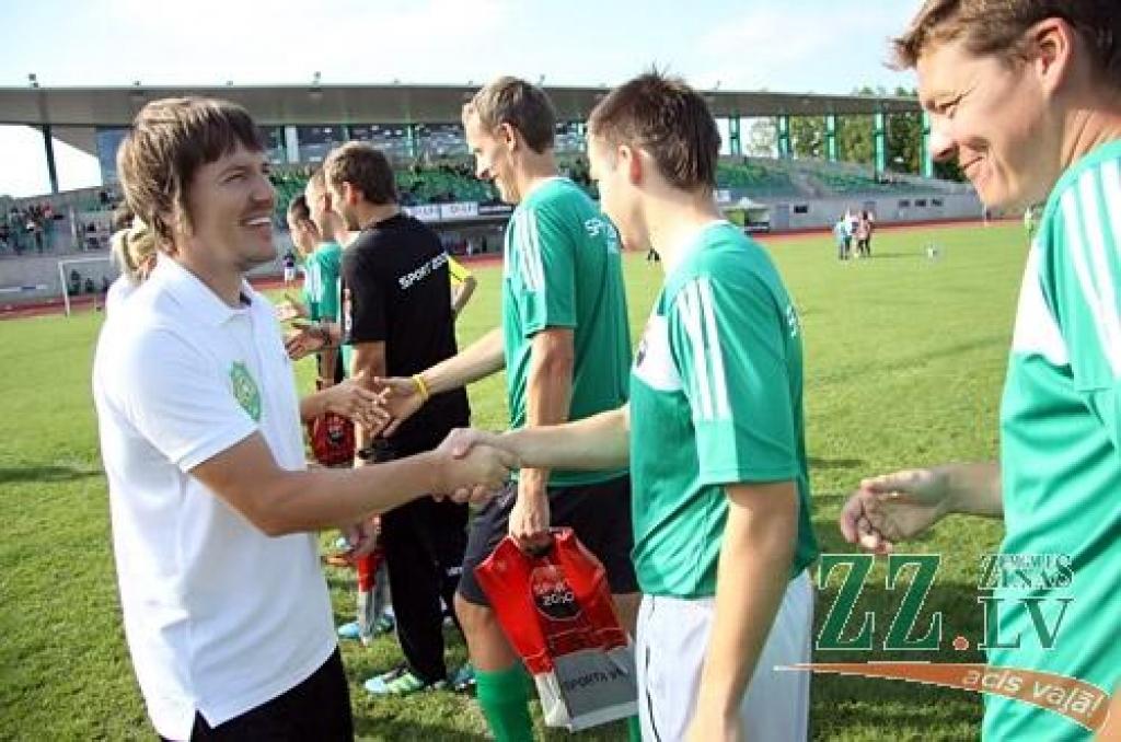 Grupas «Prāta vētra» iedibinātais amatieru čempionāts minifutbolā «Mītava open 2011» noslēdzies 13. augustā ar finālturnīru Zemgales Olimpiskajā centrā.
Līdz tam notika priekšsacīkstes jeb seši zonālie turnīri, un no katra pa trim...