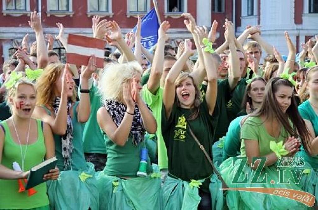 Jelgavas pils pagalmā jaunie studenti izcīnījuši sava zinību vīra Azemitologa lielo un mazo balvu. Mazo balvu izcīnīja Lauksaimniecības fakultātes (LF) studenti, bet Lielā balva aizceļoja pie Tehniskās fakultātes (TF) pirmkursniekiem.
Par...