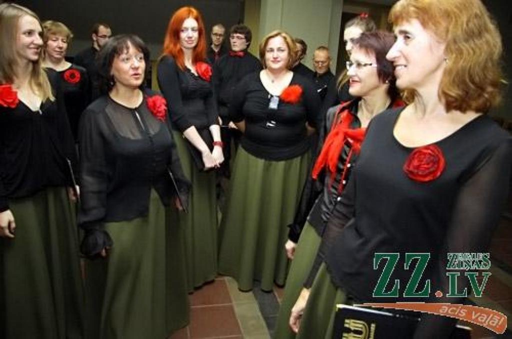 Jauktā kora «Zemgale» jubilejas koncerts sestdien notika tai pašā zālē, kur pirms 50 gadiem tā pirmais mēģinājums – Jelgavas Valsts ģimnāzijā (toreiz gan to sauca par 2. vidusskolu). 1961. gadā pie diriģenta pults bija Imants Kokars, 2011....