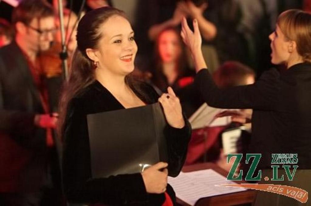 Jauktā kora «Zemgale» jubilejas koncerts sestdien notika tai pašā zālē, kur pirms 50 gadiem tā pirmais mēģinājums – Jelgavas Valsts ģimnāzijā (toreiz gan to sauca par 2. vidusskolu). 1961. gadā pie diriģenta pults bija Imants Kokars, 2011....