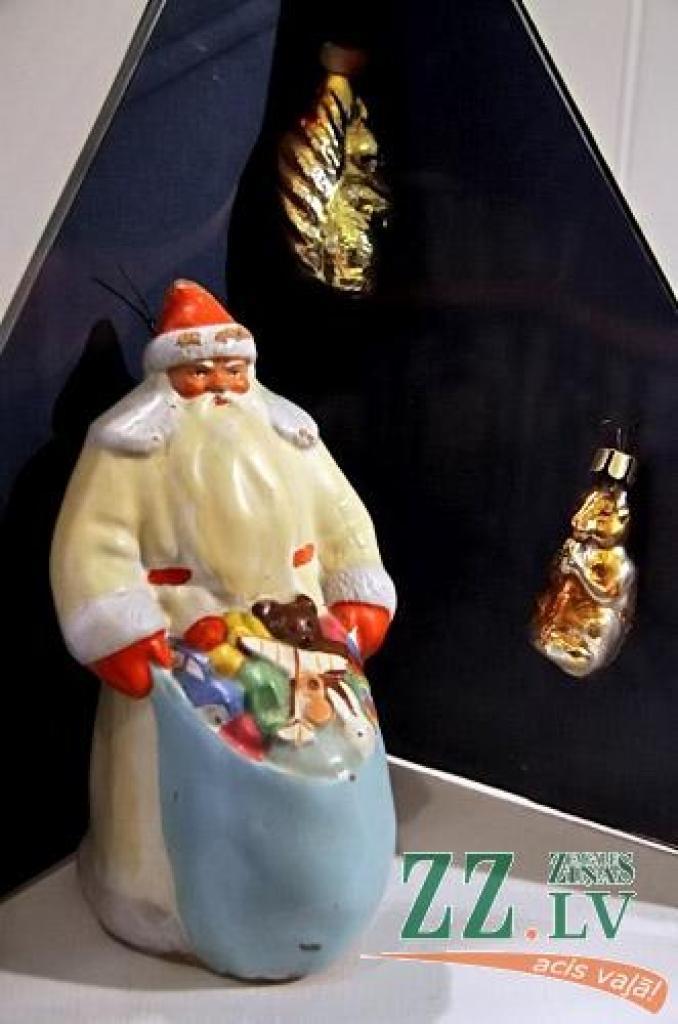 Vēl jaunajā gadā Ģederta Eliasa Jelgavas Vēstures un mākslas muzejā būs skatāma Ziemassvētku eglīšu rotājumu izstāde, kas daudziem jelgavniekiem atgādinās par bērnības un jaunības gadiem.
Čiekurus, lāstekas, sēnītes un citas interesantas...