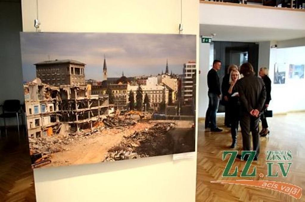 Ieskats Liberecas savdabīgajā arhitektūrā ir desmitais čehu kultūras projekts, ko Čehijas Republikas vēstniecība Jelgavas kultūras namā kopš 2000. gada piedāvā mūsu pilsētas iedzīvotājiem, saskaitījis vēstniecības kultūras projektu...