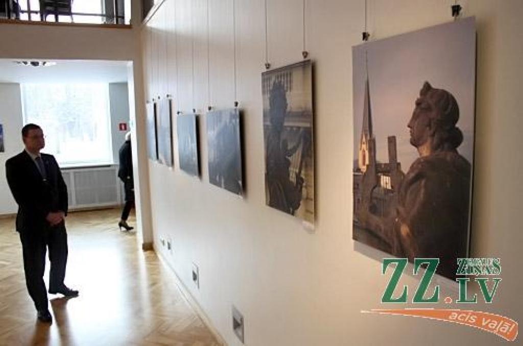Ieskats Liberecas savdabīgajā arhitektūrā ir desmitais čehu kultūras projekts, ko Čehijas Republikas vēstniecība Jelgavas kultūras namā kopš 2000. gada piedāvā mūsu pilsētas iedzīvotājiem, saskaitījis vēstniecības kultūras projektu...