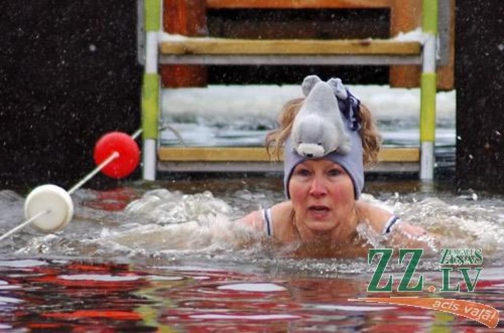 No 20. Līdz 22.janvārim Jūrmalā notiek pasaules čempionāts ziemas peldēšanā, kuram pieteikušies 1126 dalībnieki no 26 valstīm. Gan startējošo sarakstā, gan rīkotāju vidū ir «Jelgavas roņu» pārstāvji ar kluba vadītāju Aleksandru Jakovļevu...