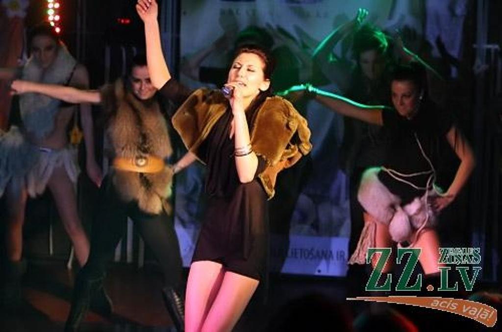 14.janvārī kronēti «Mis un Misters Jelgava 2011» - Līga Vosele un Juris Leonovičs.