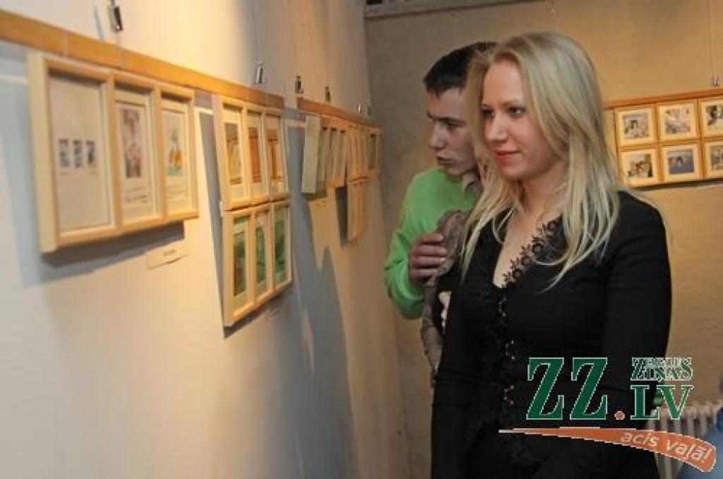 Jelgavas Sv. Trīsvienības baznīcas torņa izstāžu zālē no šodienas apskatāma Izraēlas valsts vēstniecības Latvijā un Lietuvā organizētā Izraēlas Miniatūru asociācijas mākslinieku ceļojošā izstāde «Bībele miniatūrās».
«Augstais kultūras...