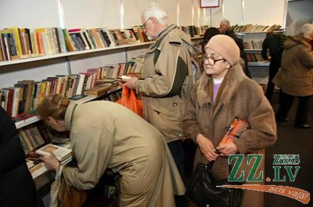 Kā ierasts ziemas un pavasara mijā, četras dienas – no 1. līdz 4. martam – Ķīpsalā notiek starptautiskā «Latvijas grāmatu izstāde 2012». Zinātāji saskaitījuši, ka jau piecpadsmitā, kurā daudzveidīgu grāmatu klāstu piedāvā Latvijas...