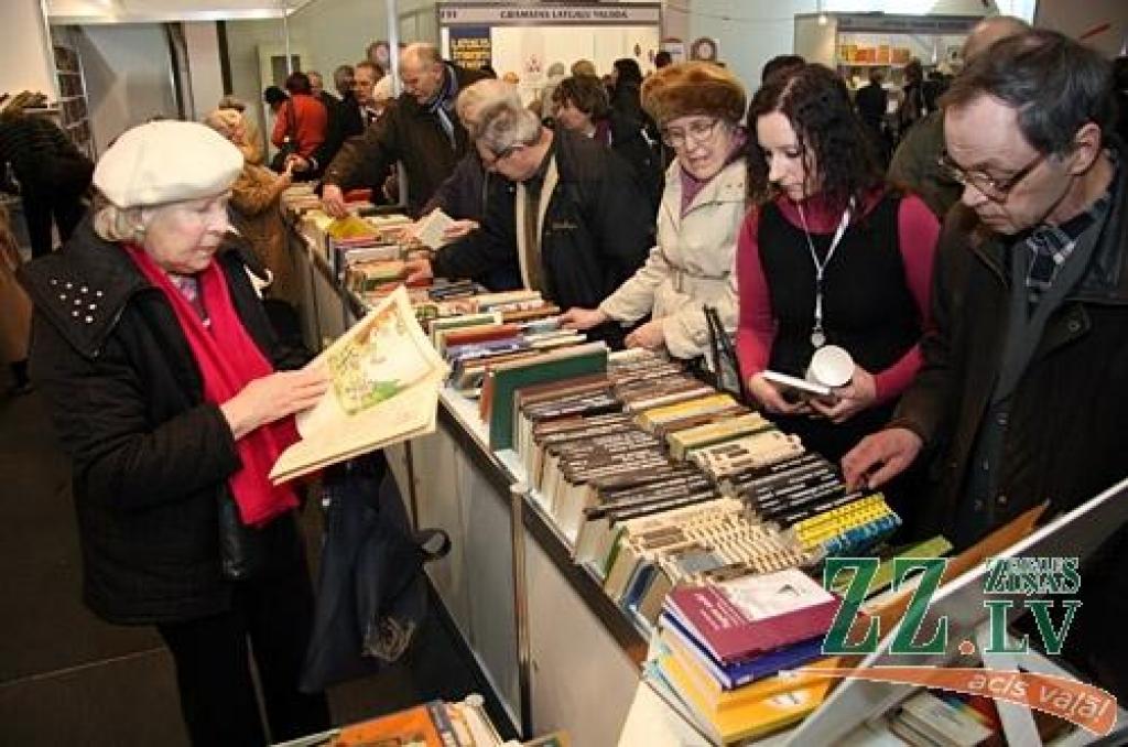 Kā ierasts ziemas un pavasara mijā, četras dienas – no 1. līdz 4. martam – Ķīpsalā notiek starptautiskā «Latvijas grāmatu izstāde 2012». Zinātāji saskaitījuši, ka jau piecpadsmitā, kurā daudzveidīgu grāmatu klāstu piedāvā Latvijas...