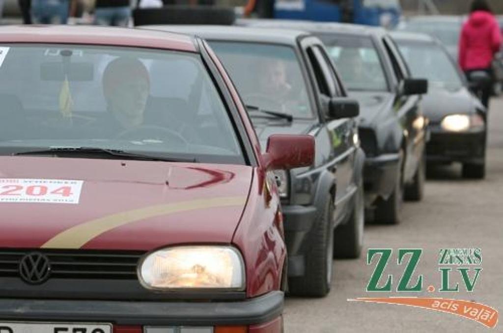 Lai parādītu savu un tehnikas varēšanu, papildināt adrenalīna devu un vienkārši atpūsties, «mehi» savas fakultātes svētkos pulcējas sporta un atpūtas kompleksā «Rullītis». Trasē notiek sacensības dragreisā un citos tradicionālos un mazāk...