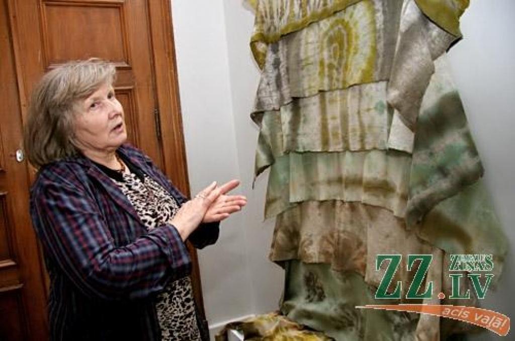 No 5. līdz 29.aprīlim Jelgavas un arī Ādolfa Alunāna memoriālajā muzejā bez maksas apskatāma izstāde, kurā savu veikumu demonstrē Latvijas – Lietuvas pārrobežu sadarbības programmas projekta dalībnieki – Zemgales un Šauļu reģiona lauku...