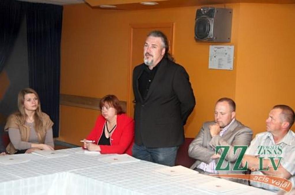 Sociālās garantijas, regulāras apmācības, labi darba apstākļi – šos kā galvenos darba ņēmēju atzinības iemeslus min siltumapgādes uzņēmums «Fortum Jelgava», ko Latvijas Darba devēju konfederācija trešo gadu pēc kārtas atzinusi par labāko...