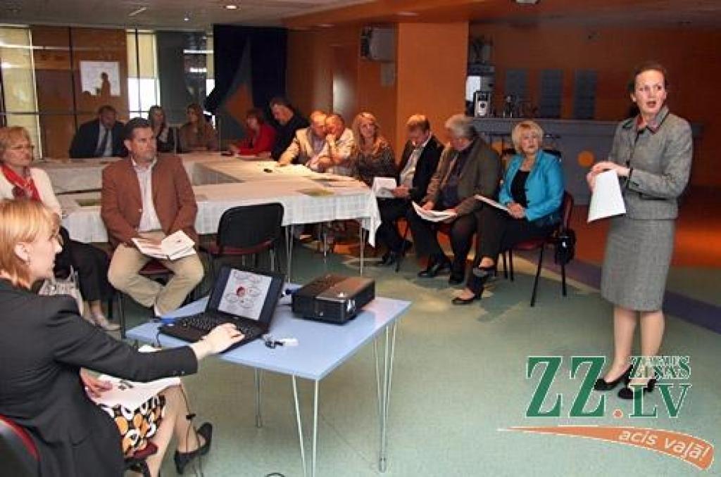 Sociālās garantijas, regulāras apmācības, labi darba apstākļi – šos kā galvenos darba ņēmēju atzinības iemeslus min siltumapgādes uzņēmums «Fortum Jelgava», ko Latvijas Darba devēju konfederācija trešo gadu pēc kārtas atzinusi par labāko...