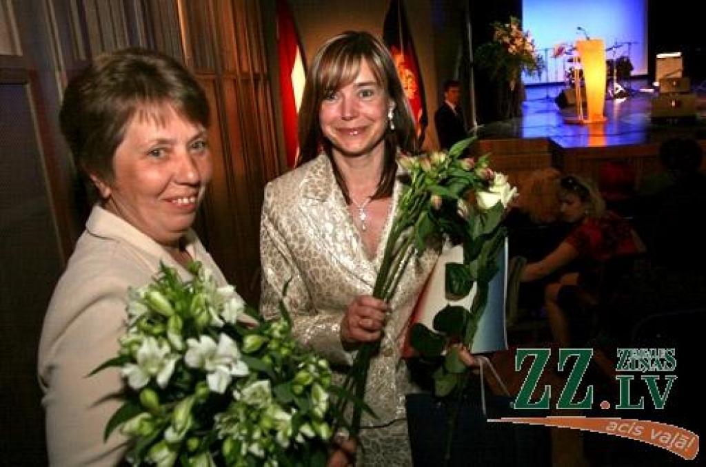 Tuvojoties mācību gada noslēgumam, Pilsētas svētku laikā tradicionāli tiek godināti Jelgavas vispārējo un profesionālo izglītības iestāžu audzēkņi, kuri Zemgales un Latvijas līmenī spējuši sevi teicami apliecināt mācību olimpiādēs,...