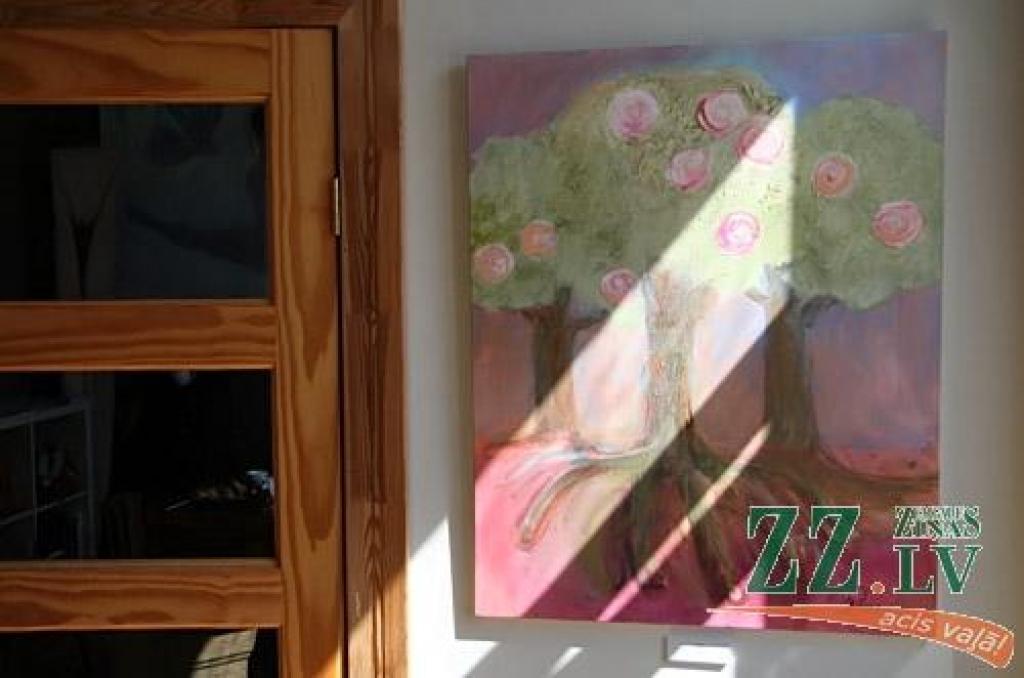 Jelgavas vecpilsētas galerijā «Suņa taka» jauna ekspozīcija – gleznotājas Baibas Ūlandes personālizstāde «Laiks dārzam, dārza darbi».