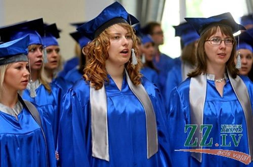 20.jūnijā izlaidumā tika sveikti jaunie būvinženieri, ainavu arhitekti, vides inženieri un citi speciālisti, kuri šogad absolvējuši LLU Lauku inženieru fakultāti (LIF).
Izlaidumā tika sveikti 161 LIF pamatstudiju absolventi un 15...