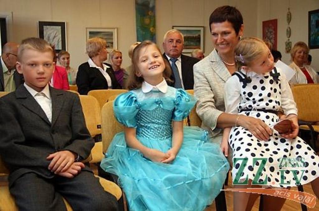 Labdarības akcijā «Impulss» 29.augustā Sabiedrības integrācijas pārvaldē notika labdarības koncerts vectētiņa, kurš viens audzina četrus nepilngadīgus bērnus, atbalstam. Koncertā, kurā uzstājās ģimenes duets Rūta un Ira Dūdumas, grupa...