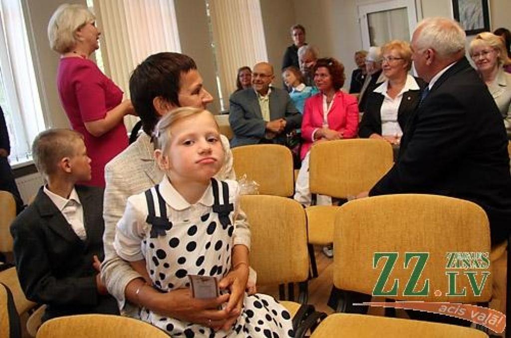 Labdarības akcijā «Impulss» 29.augustā Sabiedrības integrācijas pārvaldē notika labdarības koncerts vectētiņa, kurš viens audzina četrus nepilngadīgus bērnus, atbalstam. Koncertā, kurā uzstājās ģimenes duets Rūta un Ira Dūdumas, grupa...