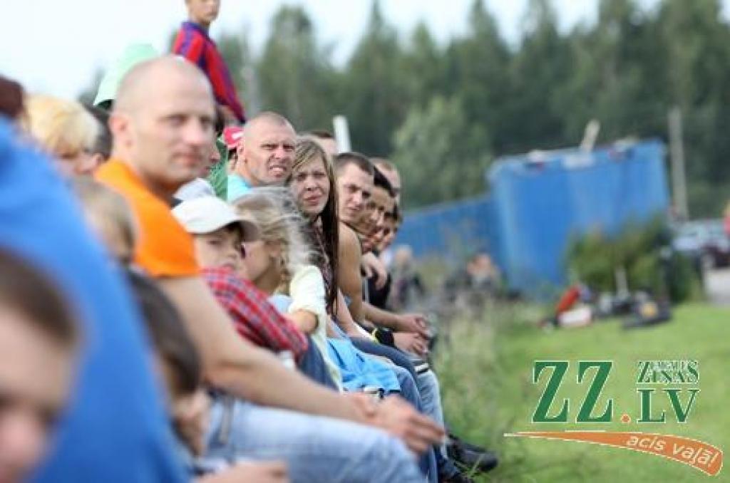 19.augustā Sporta un atpūtas komplekss «Rullītis» pulcēja krietnu skaitu auto sporta piekritēju. Dalībniekiem bija iespējams pārbaudīt un pierādīt savas auto vadīšanas prasmes un savu spēkratu ātrumu, bet skatītājiem – baudīt adrenalīnu un...