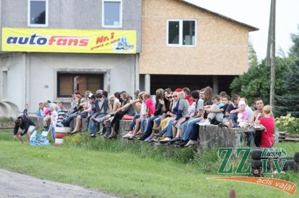 19.augustā Sporta un atpūtas komplekss «Rullītis» pulcēja krietnu skaitu auto sporta piekritēju. Dalībniekiem bija iespējams pārbaudīt un pierādīt savas auto vadīšanas prasmes un savu spēkratu ātrumu, bet skatītājiem – baudīt adrenalīnu un...