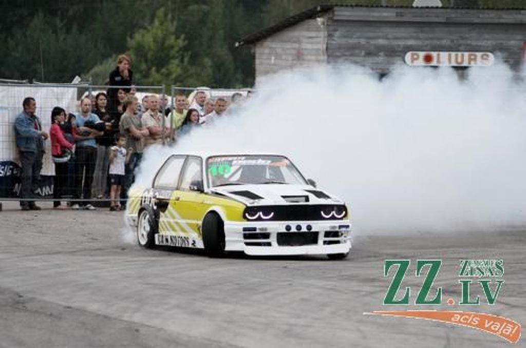 19.augustā Sporta un atpūtas komplekss «Rullītis» pulcēja krietnu skaitu auto sporta piekritēju. Dalībniekiem bija iespējams pārbaudīt un pierādīt savas auto vadīšanas prasmes un savu spēkratu ātrumu, bet skatītājiem – baudīt adrenalīnu un...