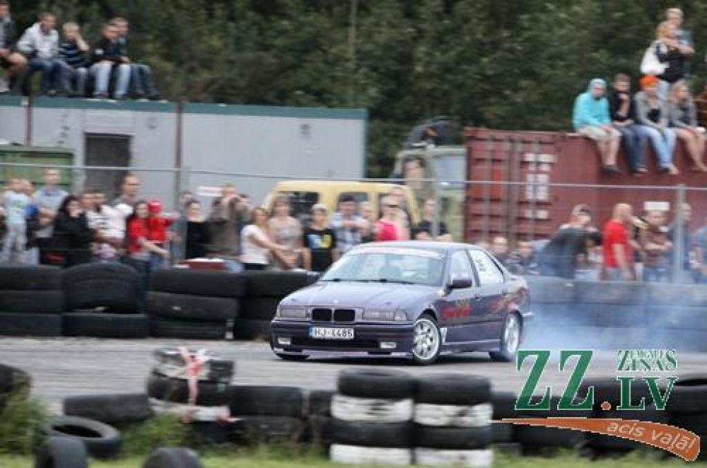 19.augustā Sporta un atpūtas komplekss «Rullītis» pulcēja krietnu skaitu auto sporta piekritēju. Dalībniekiem bija iespējams pārbaudīt un pierādīt savas auto vadīšanas prasmes un savu spēkratu ātrumu, bet skatītājiem – baudīt adrenalīnu un...