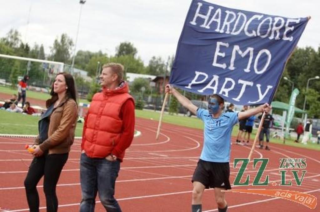 Ar idejas autoru – grupas «Prāta vētras» puišu – līdzdalību 11.augustā Zemgales olimpiskajā centrā notika amatieru futbola sacensību «Mītava Open 2012» fināls. Lai arī šoreiz labāko vidū nebija Jelgavas komandu, prieka skatītājiem netrūka,...