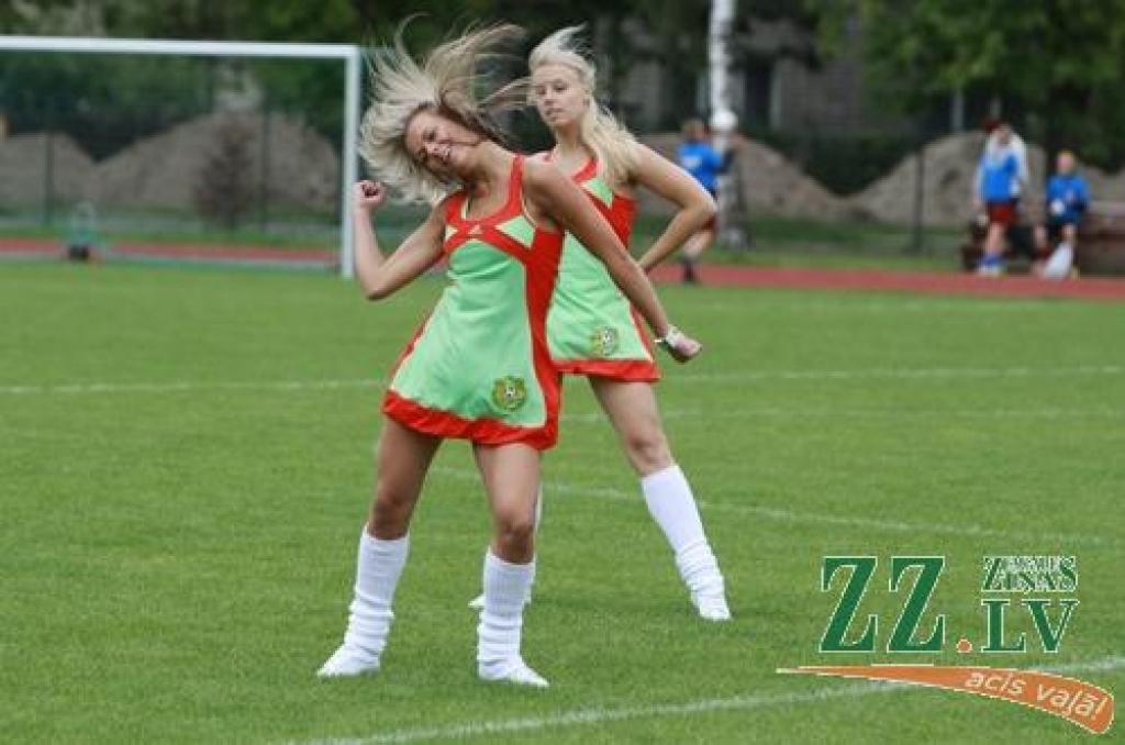 Ar idejas autoru – grupas «Prāta vētras» puišu – līdzdalību 11.augustā Zemgales olimpiskajā centrā notika amatieru futbola sacensību «Mītava Open 2012» fināls. Lai arī šoreiz labāko vidū nebija Jelgavas komandu, prieka skatītājiem netrūka,...