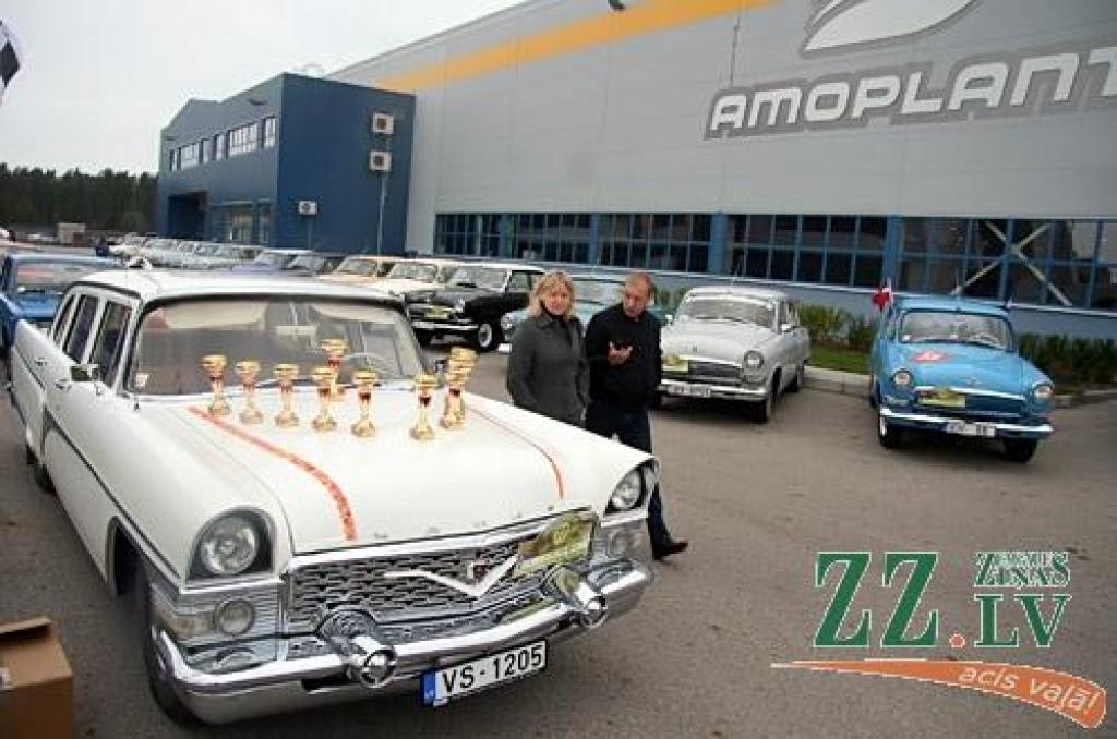 Tradicionālais antīko automobiļu kluba Padomju tehnikas sekcijas organizētais noslēguma rallijs «Zelta rudens» šogad norisinājās 29.septembrī un 30.septembrī Zemgales pusē. Antīkie automobiļi savā noslēguma braucienā viesojās RAF rūpnīcā...