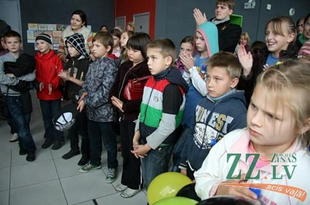 Olimpiskajā dienā Zemgales Olimpiskā centra telpās atklāta informatīva izstāde «Jelgavas sportisti vakar un šodien» – par mūsu pilsētas labākajiem sportistiem dažādos laika posmos un viņu augstvērtīgajiem rezultātiem, piemēram, Jāni Lūsi,...