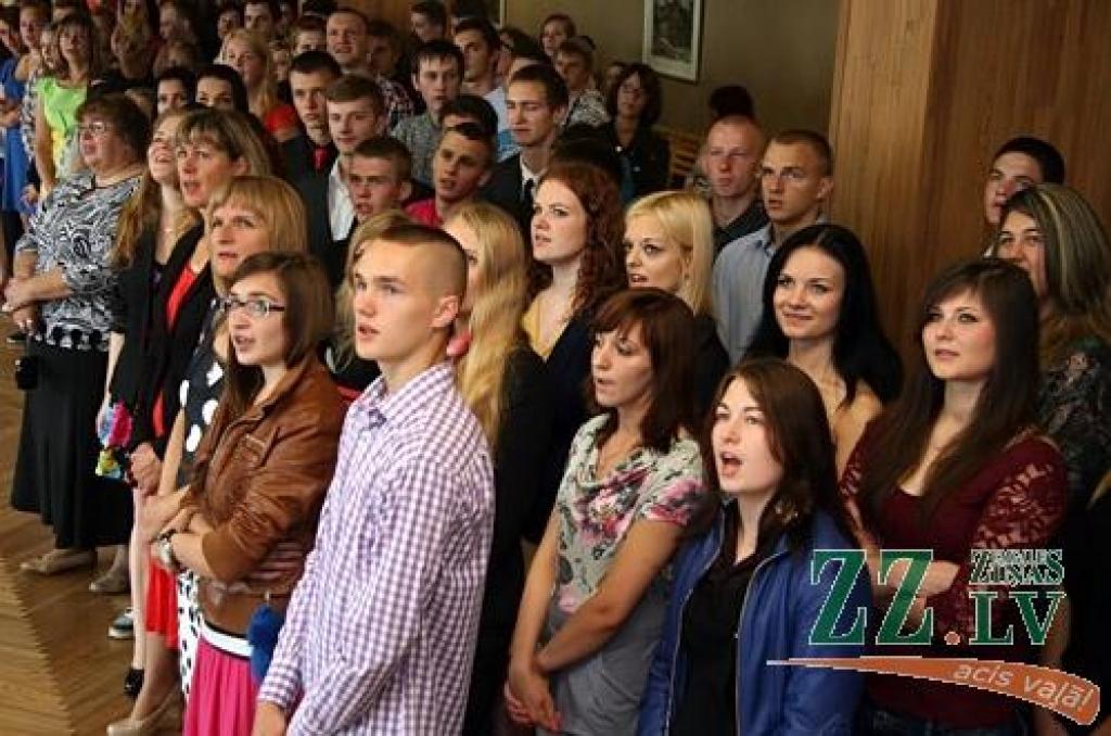 Šogad Jelgavas vidējās un profesionālās izglītības iestādēs mācīsies ap astoņiem tūkstošiem audzēkņu, liecina pašvaldības apkopotā informācija.
Skolēnu skaits 2012./2013.mācību gadā precīzi būs zināms 5.septembrī, noskaidroja zz.lv, taču...
Autors: Agris Samcovs