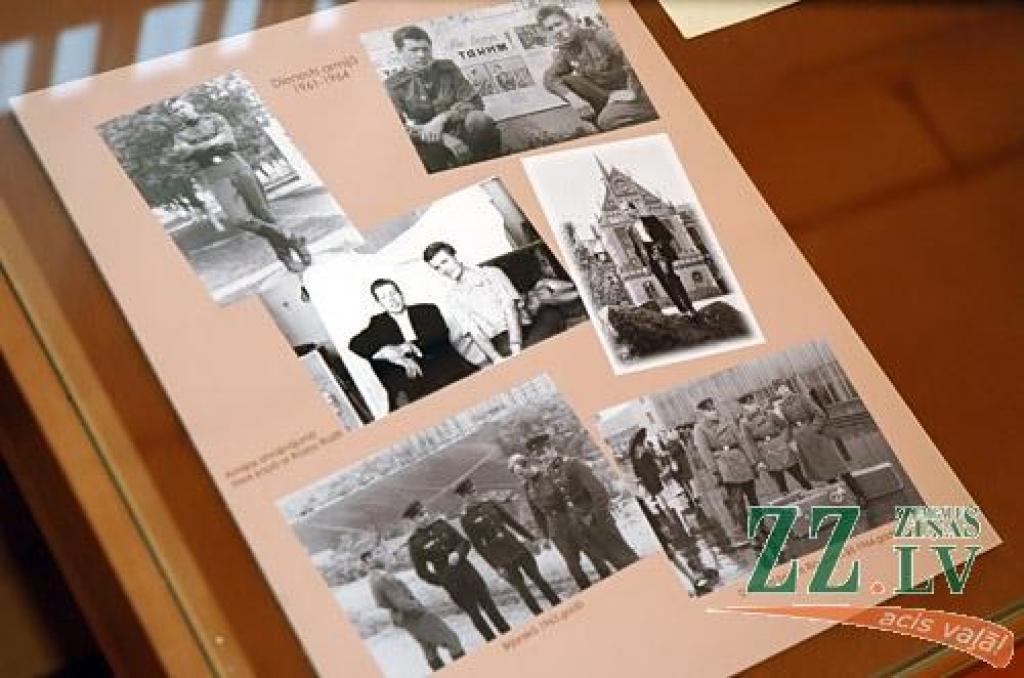 70 gadu dzimšanas dienu svin gleznotājs Mārcis Stumbris, kurš šomēnes paspējis ar saviem darbiem kuplināt ne tikai ar plašu vērienu pirms nedēļas atklāto Jelgavas mākslinieku – jubilāru – kopizstādi «No 50 līdz 90», bet arī visai klusi un...