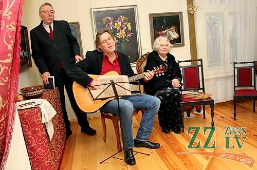 Noslēdzot savu 80.dzīves un 60.skatuves jubilejas gadu, 19.decembrī Ādolfa Alunāna memoriālajā muzejā ar jelgavniekiem tikās Nacionālā teātra un kino aktrise Baiba Indriksone.
Līdzīgi kā februārī notikušajai jubilejai veltītajā radošajā...