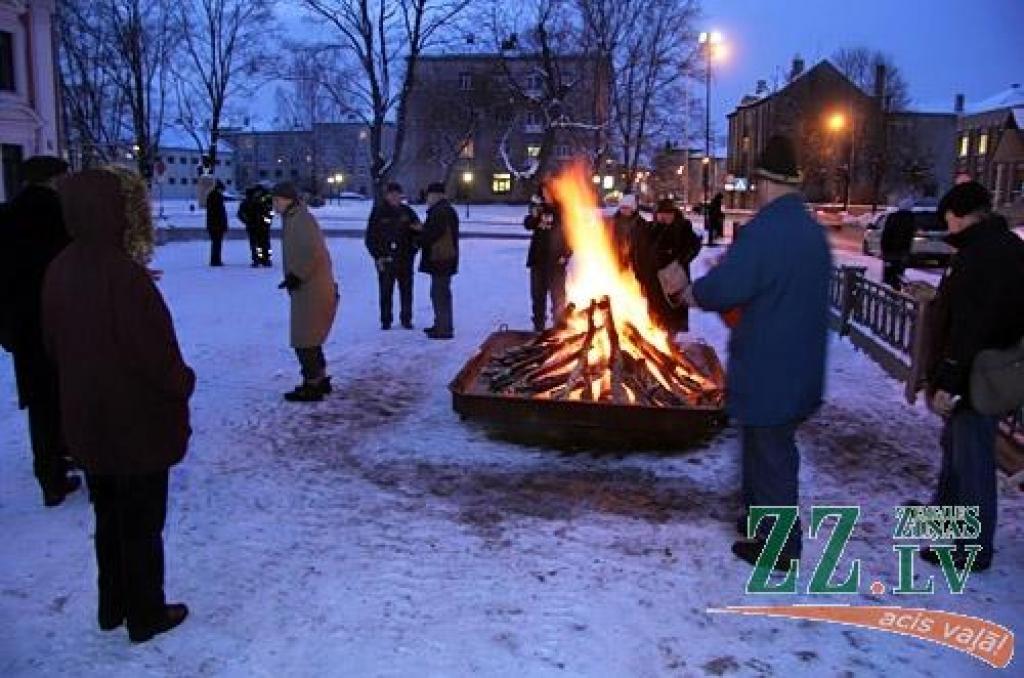 18.janvārī Jelgavas muzejā notika 1991.gada barikāžu atceres pasākums, kurā demonstrēta Zigurda Vidiņa filma «Tēvu barikādes».
Tāpat jelgavnieki pulcējās pie ugunskura un dalījās atmiņās par barikādēs pieredzēto.