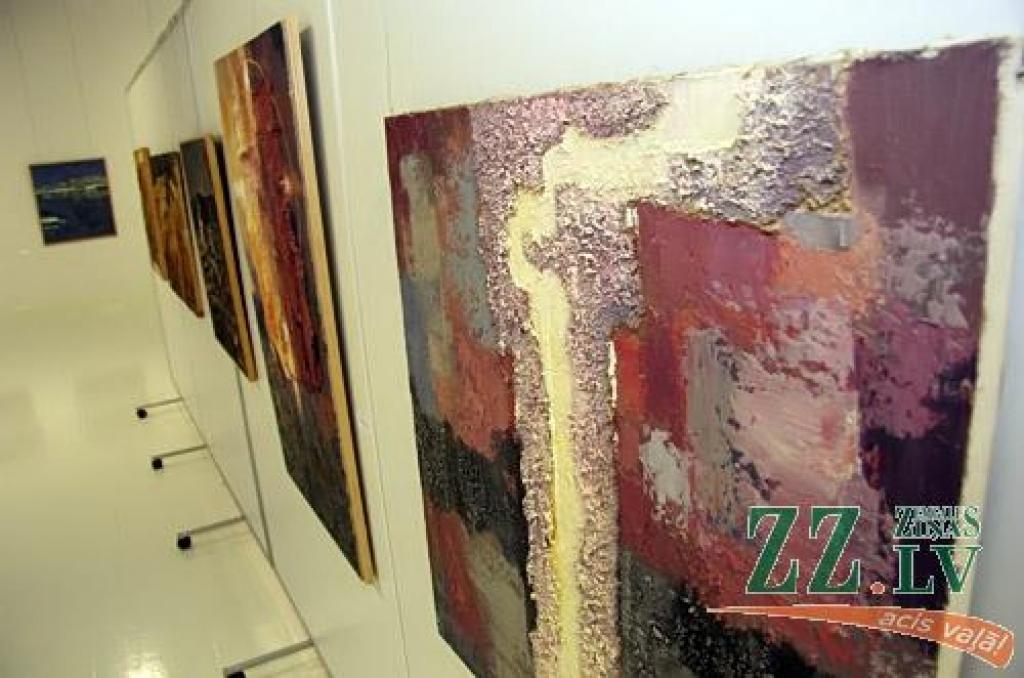 Bez lieka skaļuma kopš 5. janvāra Ģederta Eliasa Jelgavas Vēstures un mākslas muzejā skatāma Valerijana Dadžāna piemiņas izstāde. Bet 11. janvārī pulksten 15 visi tiek laipni aicināti uz māksliniekam veltītā izdevuma «Valerijans Dadžāns....
Autors: Agris Samcovs