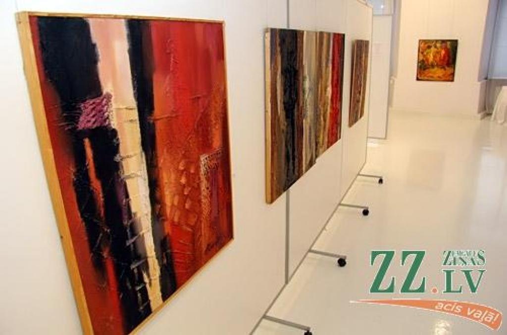 Bez lieka skaļuma kopš 5. janvāra Ģederta Eliasa Jelgavas Vēstures un mākslas muzejā skatāma Valerijana Dadžāna piemiņas izstāde. Bet 11. janvārī pulksten 15 visi tiek laipni aicināti uz māksliniekam veltītā izdevuma «Valerijans Dadžāns....
Autors: Agris Samcovs