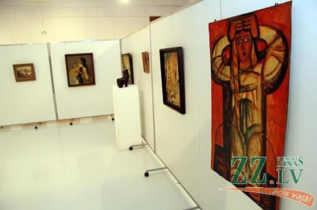 Bez lieka skaļuma kopš 5. janvāra Ģederta Eliasa Jelgavas Vēstures un mākslas muzejā skatāma Valerijana Dadžāna piemiņas izstāde. Bet 11. janvārī pulksten 15 visi tiek laipni aicināti uz māksliniekam veltītā izdevuma «Valerijans Dadžāns....
Autors: Agris Samcovs