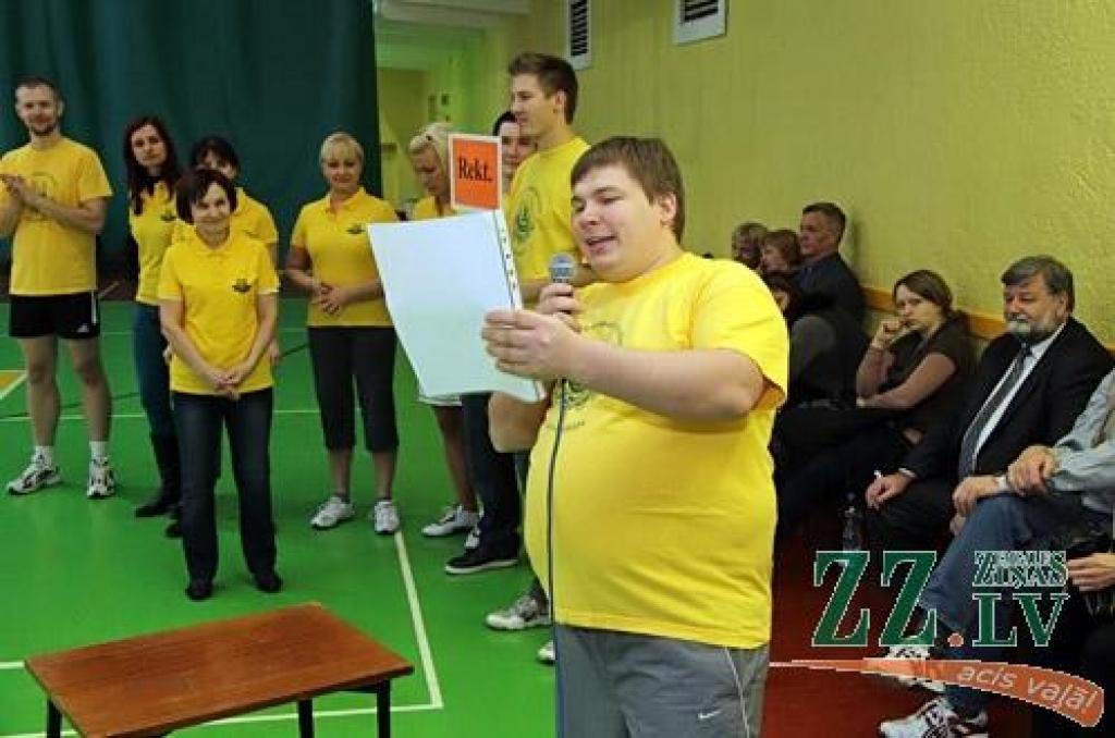 Gadskārtējo Sporta dienu LLU darbiniekiem bija noorganizējis augstskolas Sporta klubs – 11 struktūrvienību komandas mērojās spēkiem tradicionālos un netradicionālos sacensību veidos. Kopvērtējuma uzvarētāju kausu nopelnīja Informācijas...