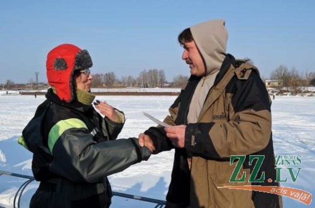 23.februārī vairāki desmiti copmaņu uz Lielupes ledus cīnījās par Jelgavas zemledus makšķerēšanas čempiona titulu. Uzvarētājs savā īpašumā ieguva 200 latu dāvanu karti, pie citām balvām tika arī citi sacensību dalībnieki.