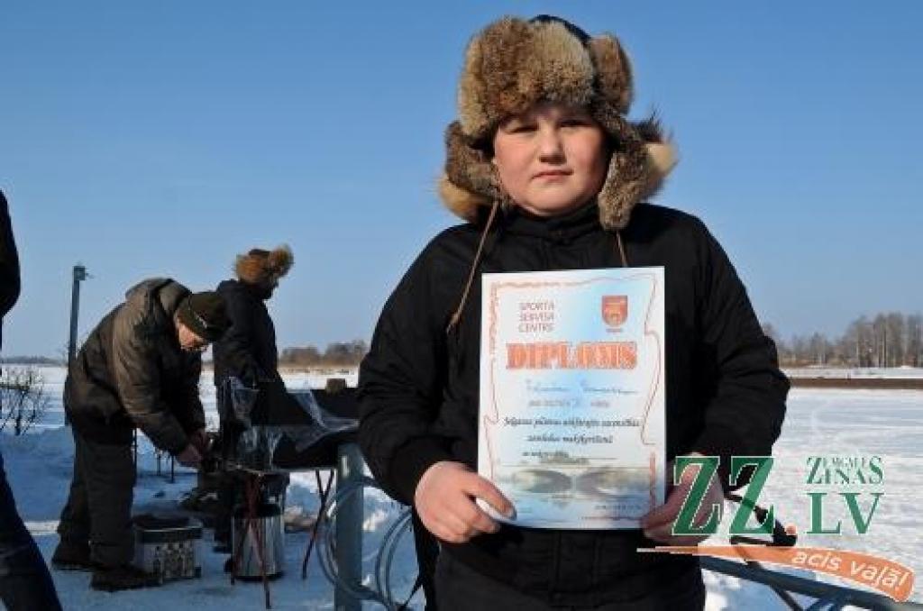 23.februārī vairāki desmiti copmaņu uz Lielupes ledus cīnījās par Jelgavas zemledus makšķerēšanas čempiona titulu. Uzvarētājs savā īpašumā ieguva 200 latu dāvanu karti, pie citām balvām tika arī citi sacensību dalībnieki.