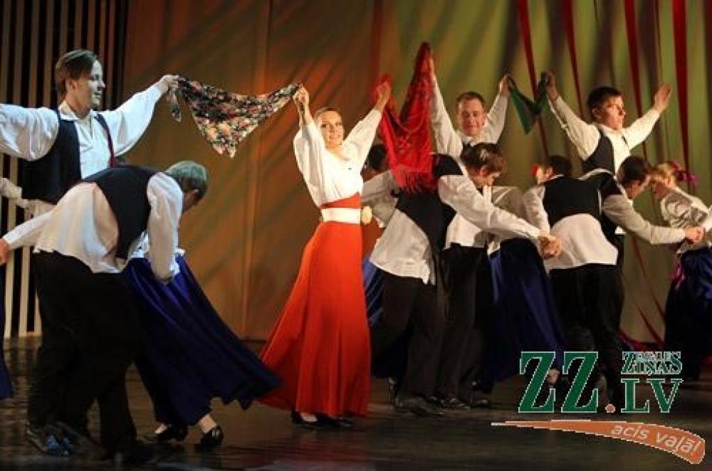 Ziemai ritot uz pavasara pusi, pašvaldības iestādes «Kultūra» Tautas deju ansamblis «Lielupe» jau vienpadsmito gadu rīko koncertu «Mēs mīlam dejā», kurā satiekas vairāki simti Latvijas labāko deju ansambļu dalībnieku. Tautas deju...