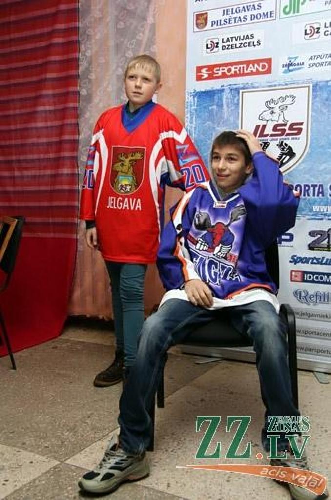 Karjeras nedēļa noslēgumā Jelgavas tehnikumā norisinājies atpūtas pasākums devītklasniekiem «Super ballīte 2013».
