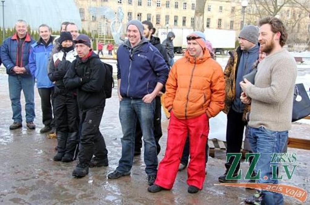 Par godu Jelgavas Ledus skulptūru festivāla jubilejai Jelgavas Mākslinieku biedrības vadītājs Māris Brancis izveidojis grāmatu «Starptautiskie ledus skulptūru festivāli Jelgavā (1998. – 2012.gads)». Tajā apkopota informācija par katru...
Autors: Agris Samcovs