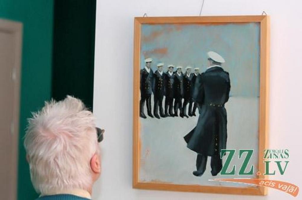 Piedaloties Latvijas kara jūrniekiem un pilsētas kultūras, spēka struktūru un pašvaldību darbiniekiem, Jelgavas kultūras namā atklāta gleznotāju Gerdas Stūres un Martas Jurjānes jūras spēkiem veltīta izstāde.
Jūras spēku flotiles...